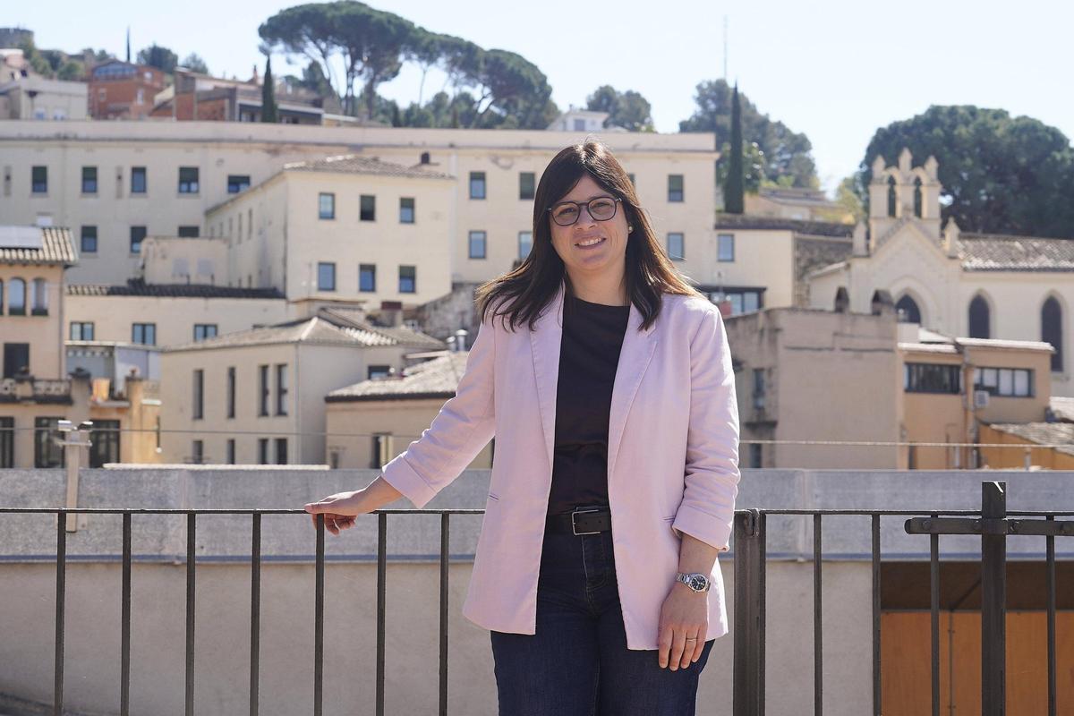 Gemma Geis al terrat de l'edifici consistorial.
