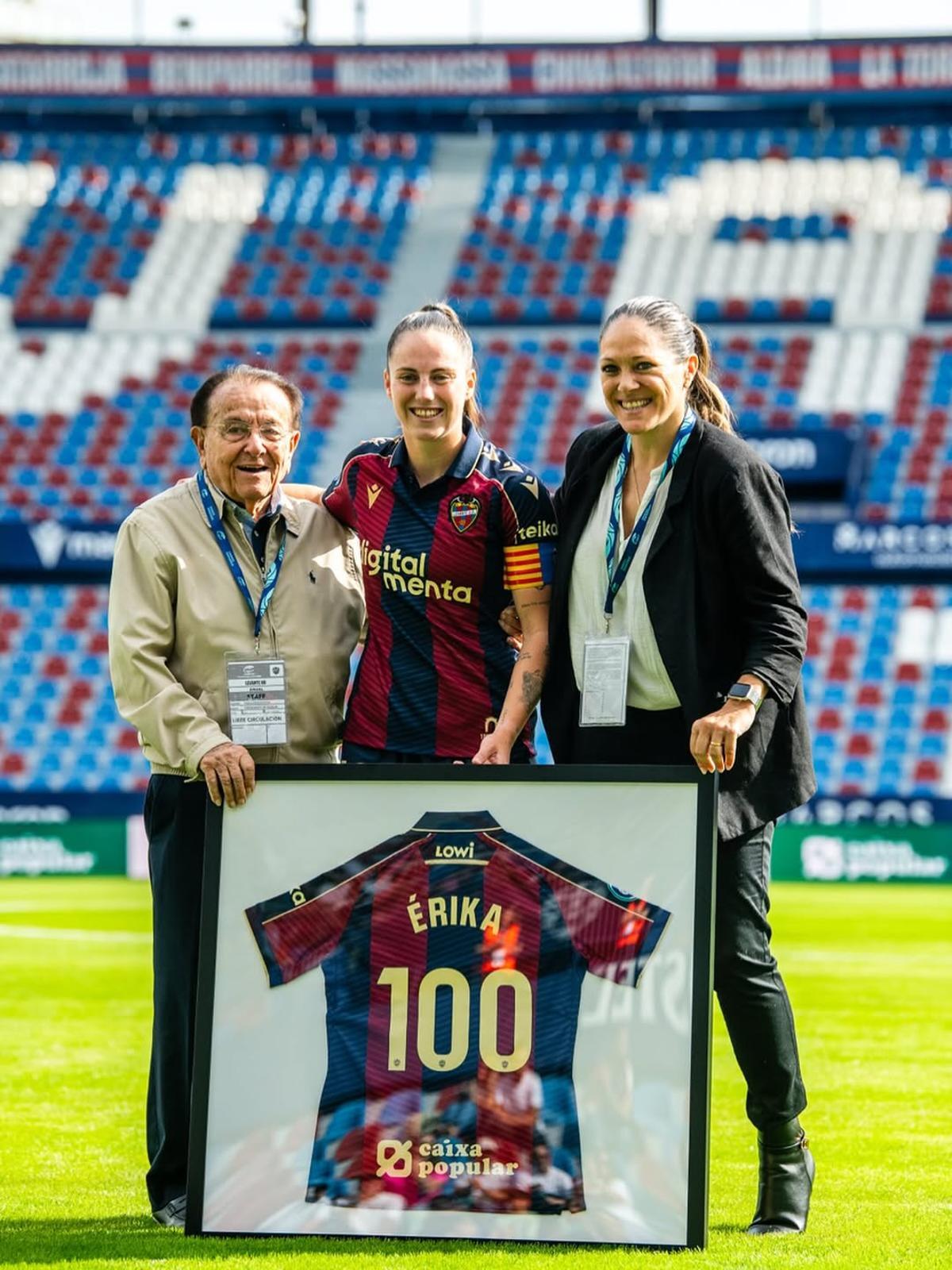 Érika González cumple 100 partidos con el Levante UD
