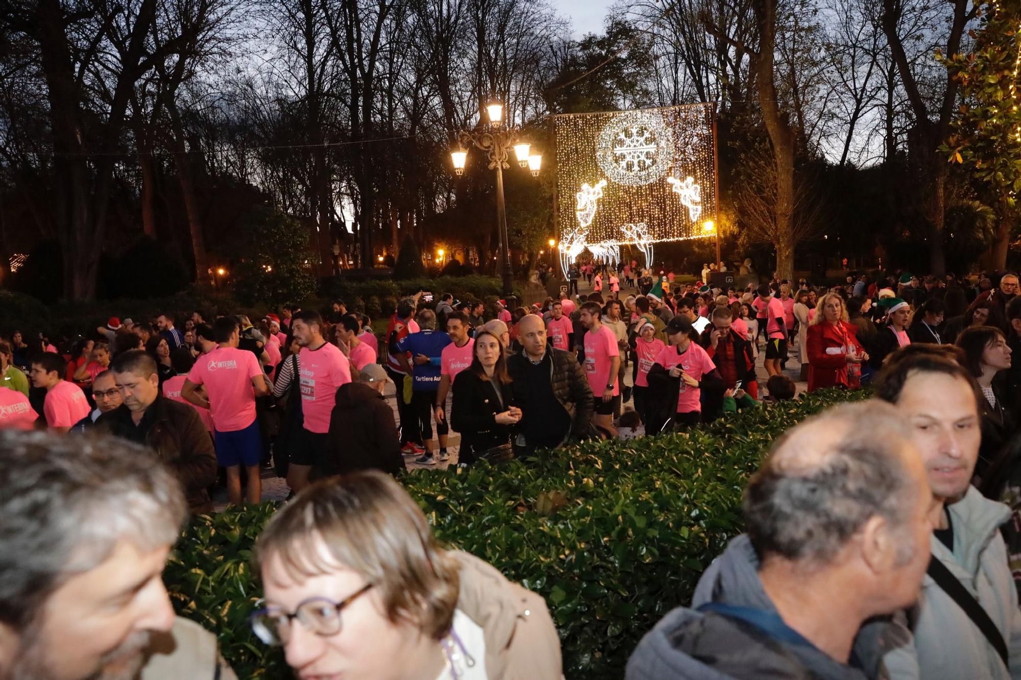 En imágenes: Jaime Bueno (Univerisad de Oviedo) y Mariam Benkert triunfan en la San Silvestre de Oviedo