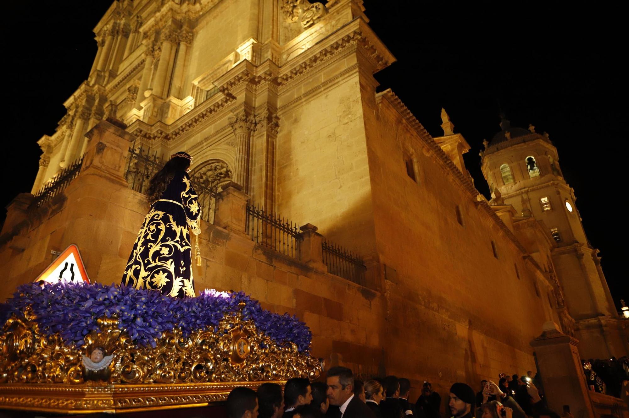 Las mejores imágenes de la salida extraordinaria del Cristo del Rescate de Lorca