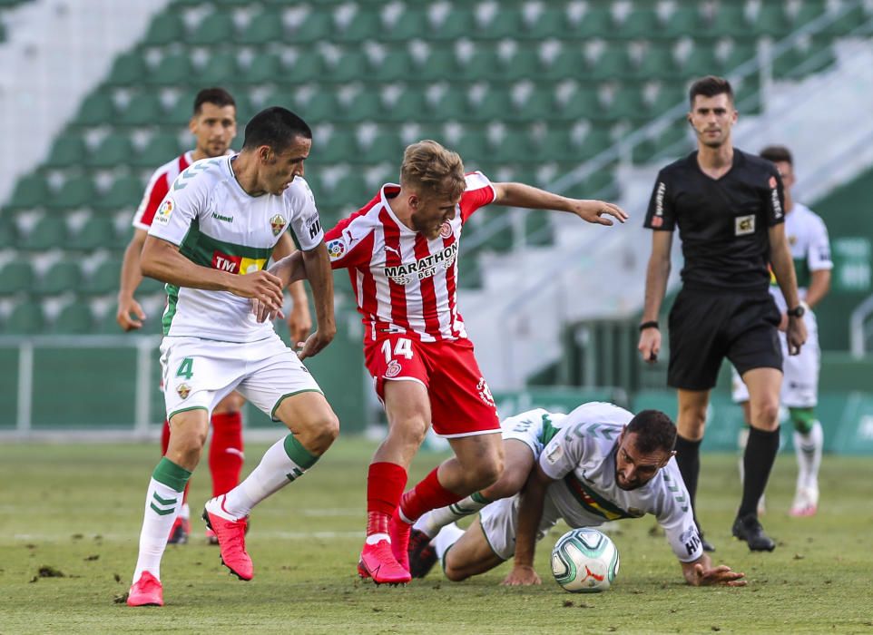 Un gol de Escriche, tras una espectacular galopada de Josan, permite a los franjiverdes sumar la primera victoria tras el parón y situarse de nuevo en puestos de «play-off»