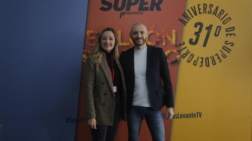 Balcón Fallero de SUPER: La primera mascletà reunió a la familia del deporte valenciano