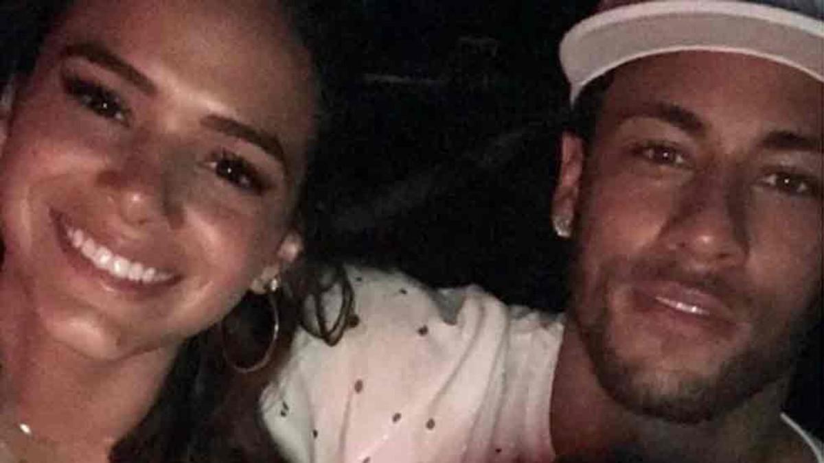 Neymar se encuentra en Brasil junto a Bruna Marquezine