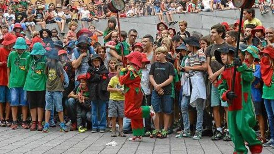 Salts de maces de la Patum infantil del centenari, l&#039;1 de setembre d&#039;enguany