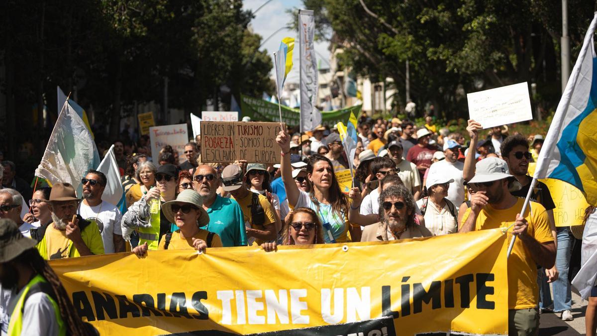 Manifestación del 18M en Tenerife de 'Canarias tiene un límite'