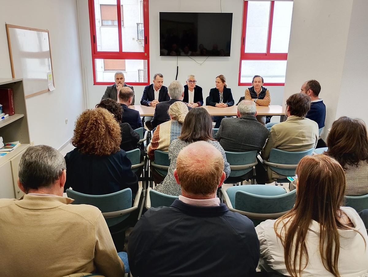 La reunión con los representantes municipales del Oriente.