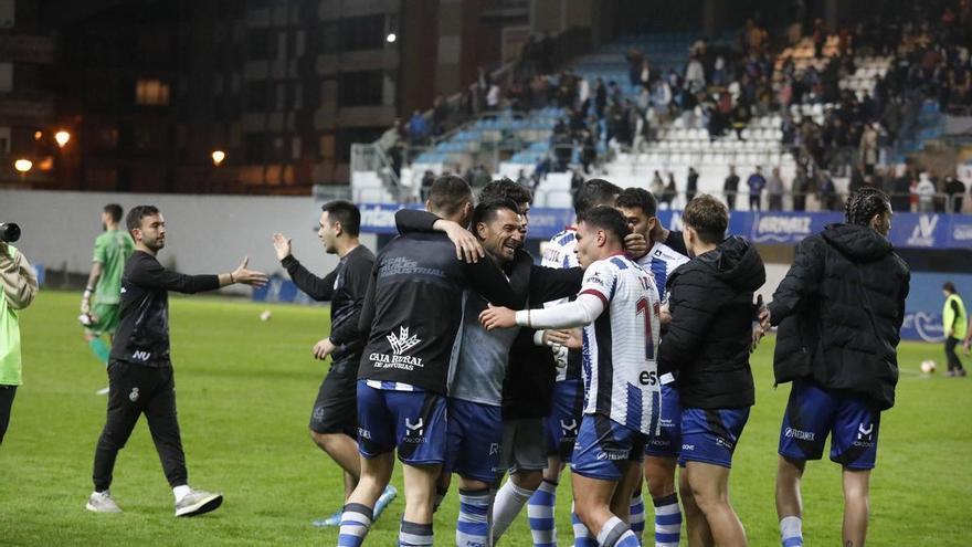 El Avilés, con mucho trabajo en los despachos: uno de sus futbolistas más importantes se piensa la oferta de renovación