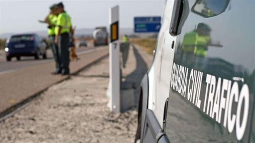 La Guardia Civil atendió este accidente.