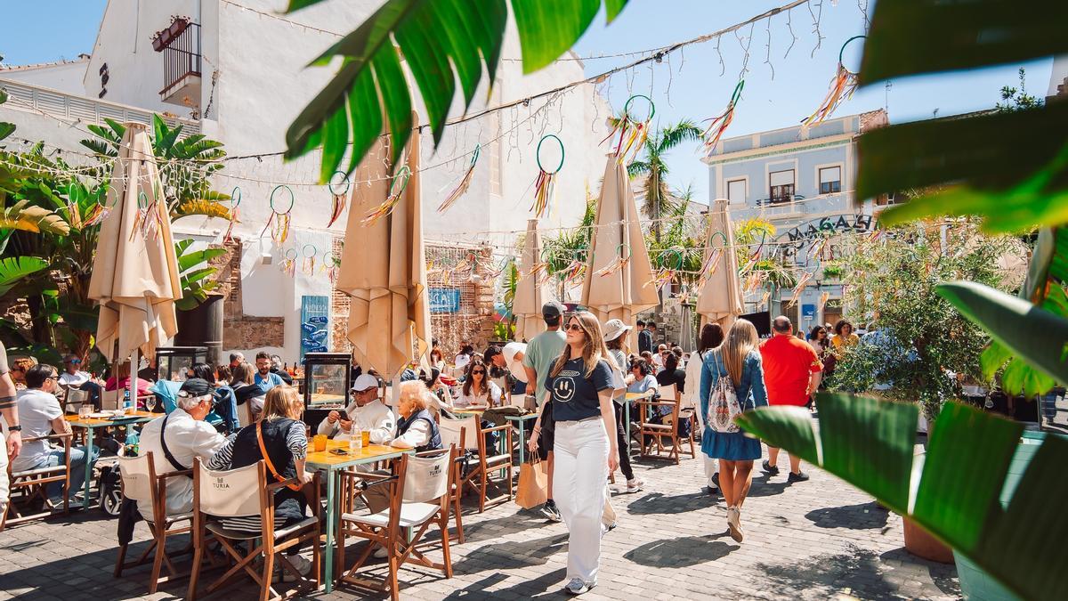 Els Magazinos de Dénia cuenta con la Calle de los Sabores con más de 20 propuestas gastronómicas y más de diez países diferentes.