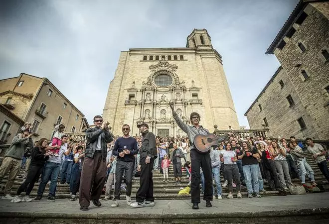 Les imatges del concert de Dan Peralbo i el Comboi a l'Strenes