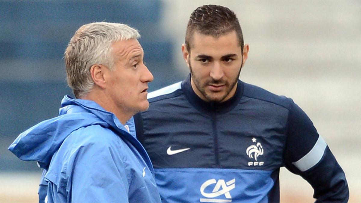 Didier Deschamps y Karim Benzema durante un entrenamiento de la selección francesa