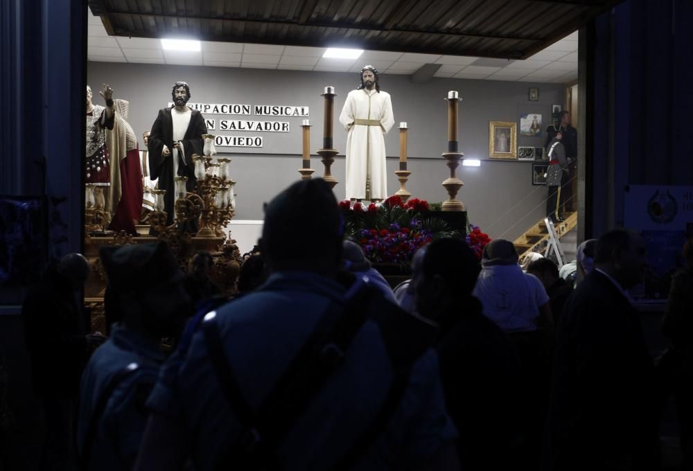 Paso de la Hermandad de los Estudiantes suspendido por la lluvia