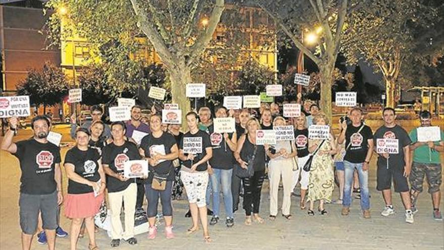 Stop Desahucios denuncia a las eléctricas por la pobreza energética