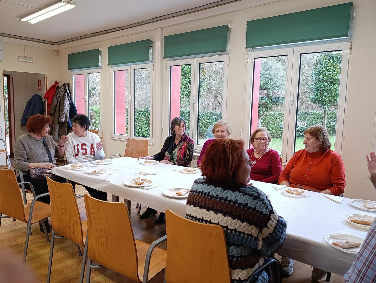 Villabona "se merienda" el "Antroxu" en Llanera