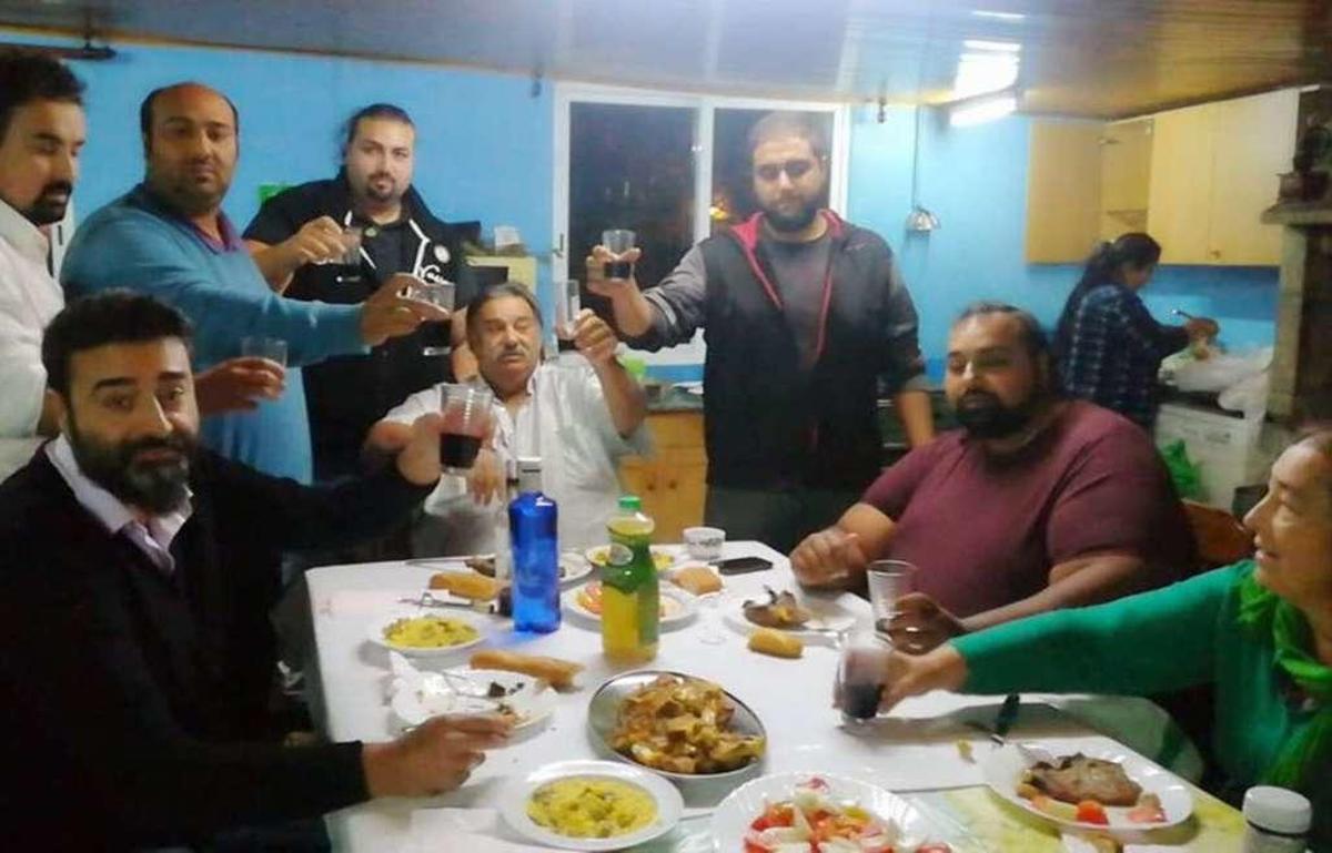Los hermanos Giménez y sus padres celebrando la pasada Navidad. // Gonzalo Núñez