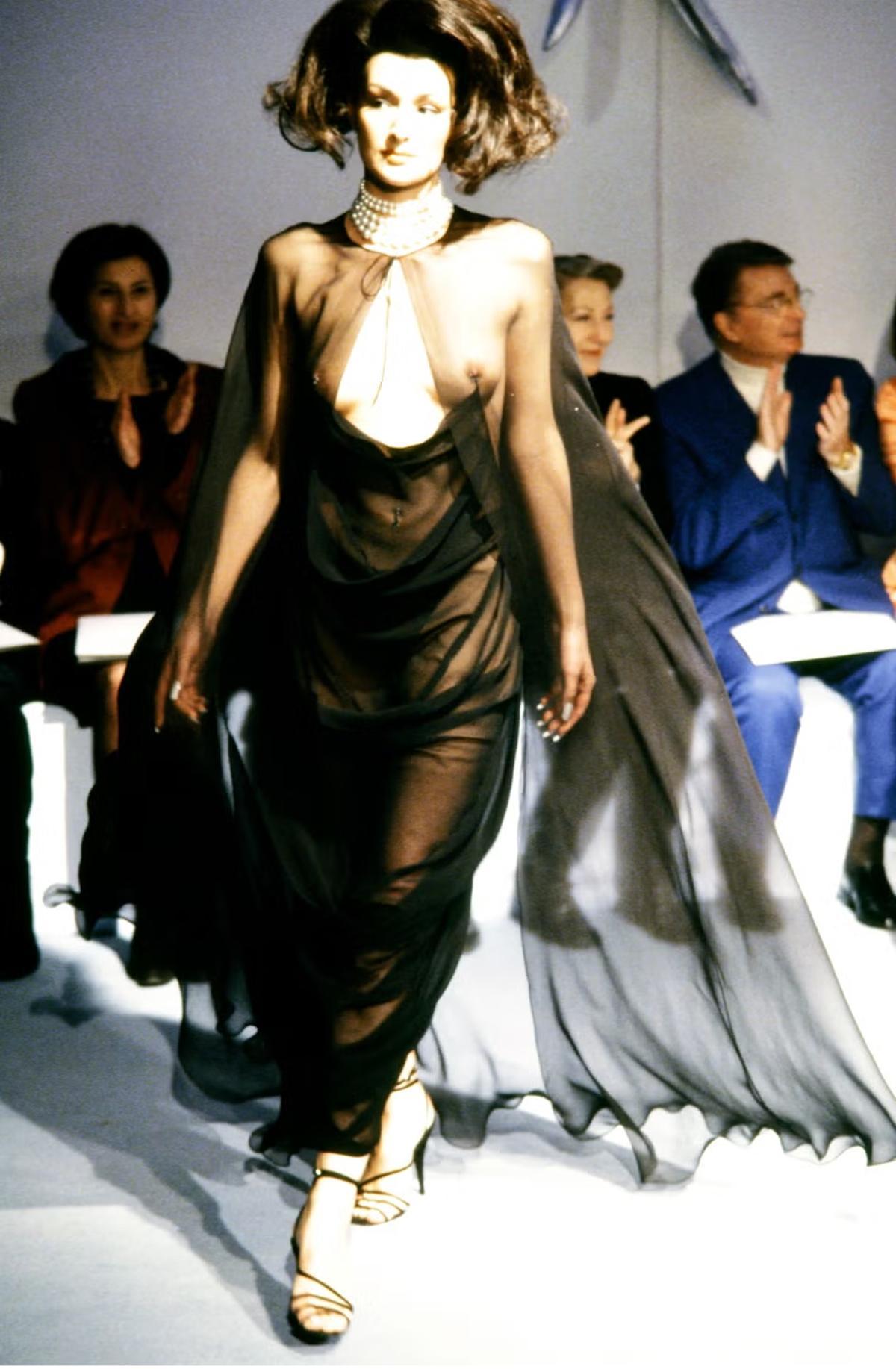 Diseño original de Thierre Mugler para la Alta Costura de Paris de 1998