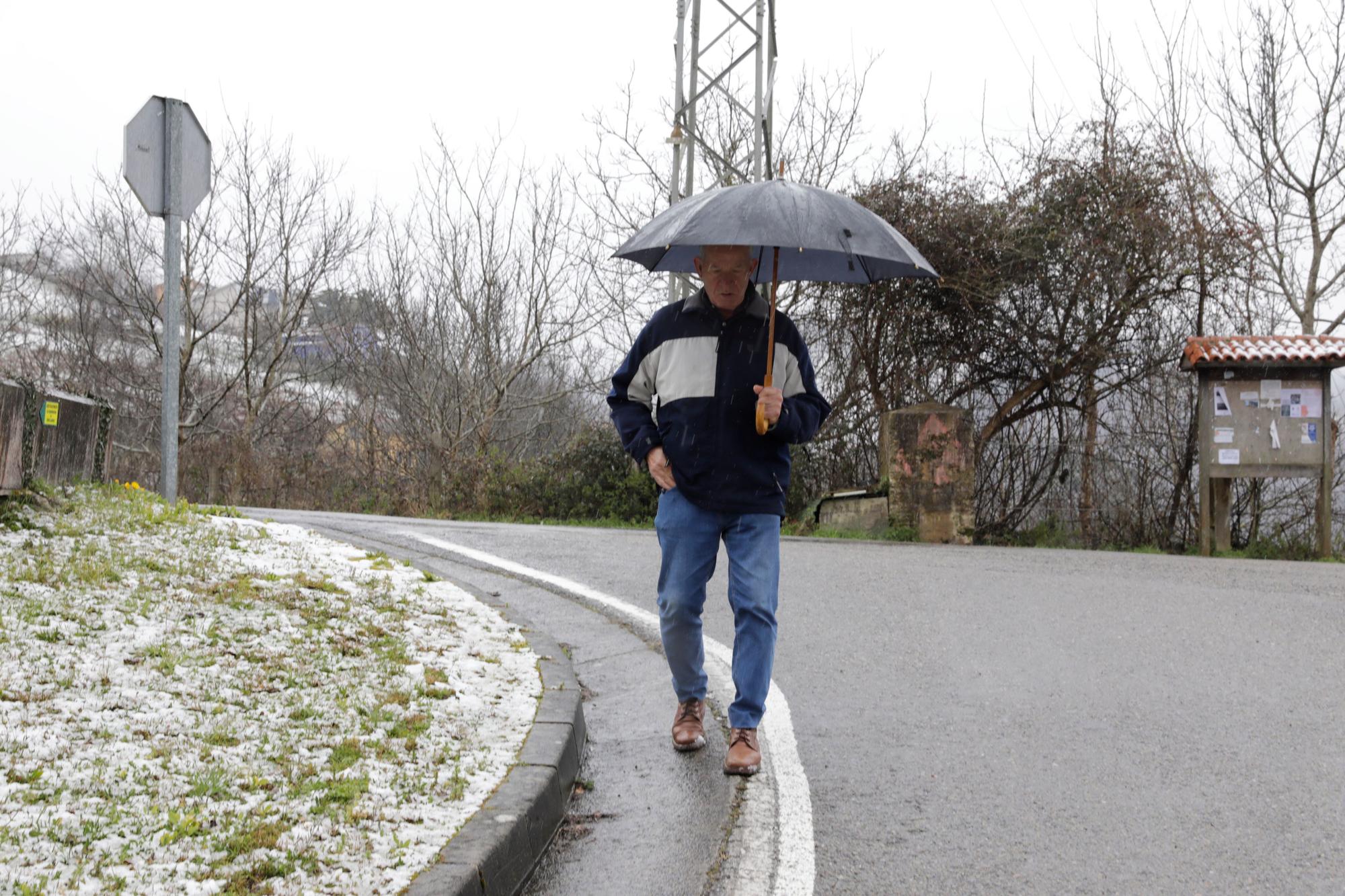 EN IMÁGENES: La borrasca Juliette lleva la nieve casi hasta la costa en Asturias