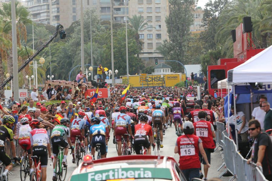 Llegada a Alicante de la tercera etapa de la Vuelta