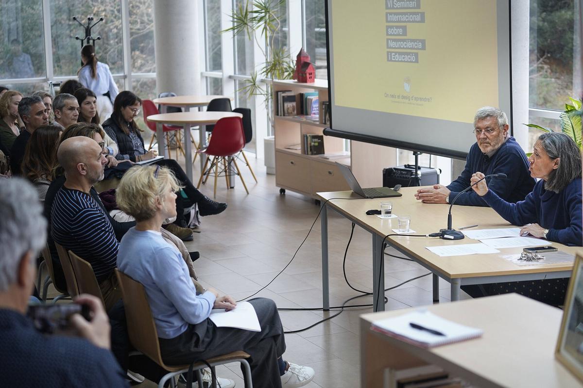 Les imatges de la presentació de les claus biològiques de l'aprenentatge infantil