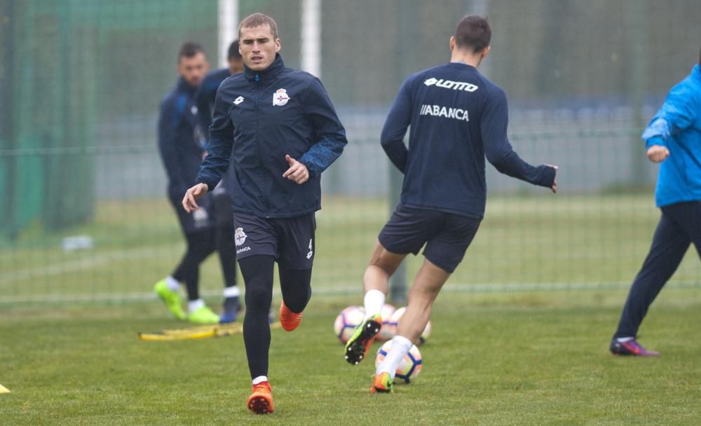 Entrenamiento del Deportivo en Abegondo