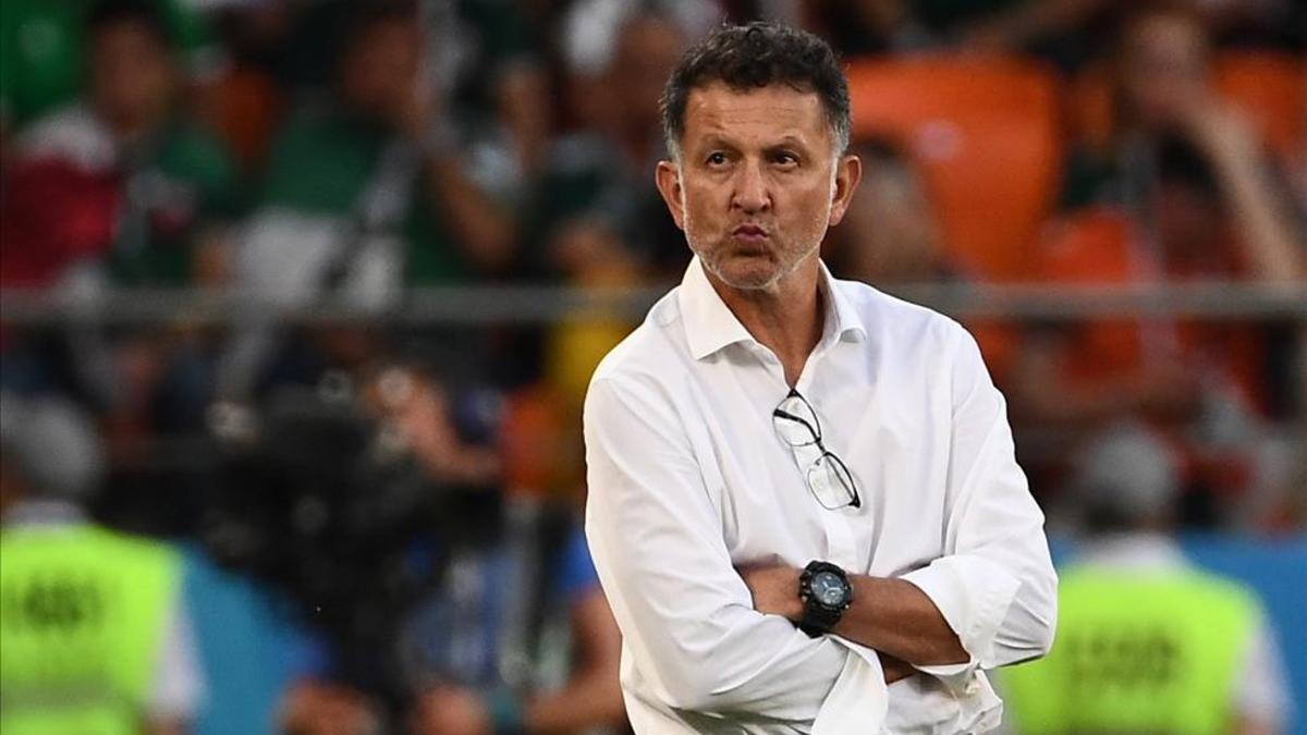 Juan Carlos Osorio fue insultado por un comentarista de Paraguay