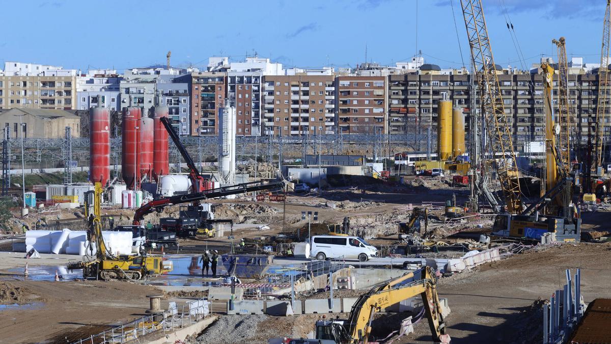Obras del canal de acceso ferroviario a València.