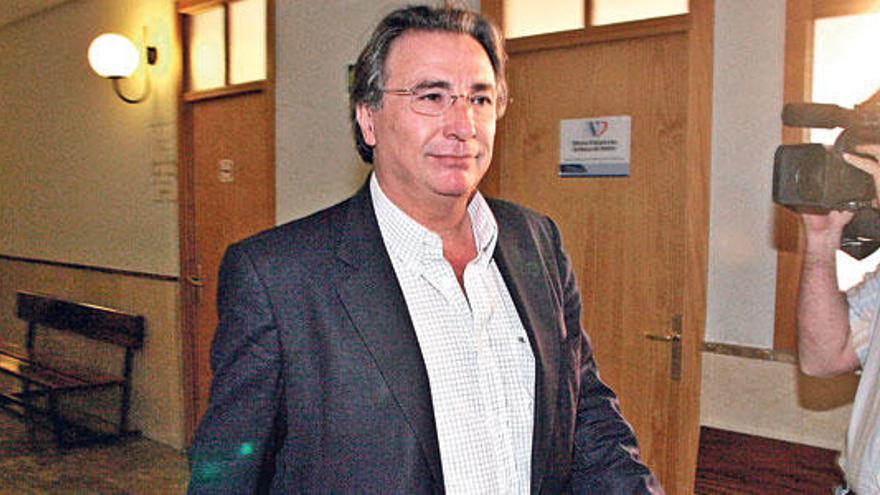 Rabasco ingresa de nuevo en prisión para cumplir una pena de dos años