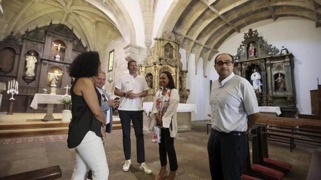 La visita al templo, que está siendo restaurado.
