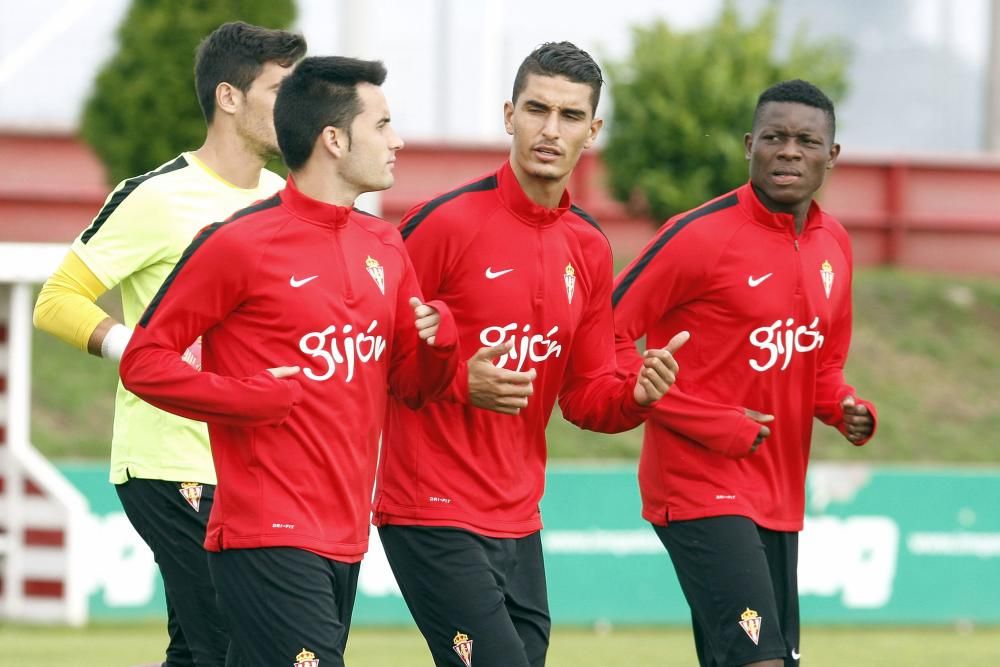 Entrenamiento del Sporting tras la derrota frente al Barcelona