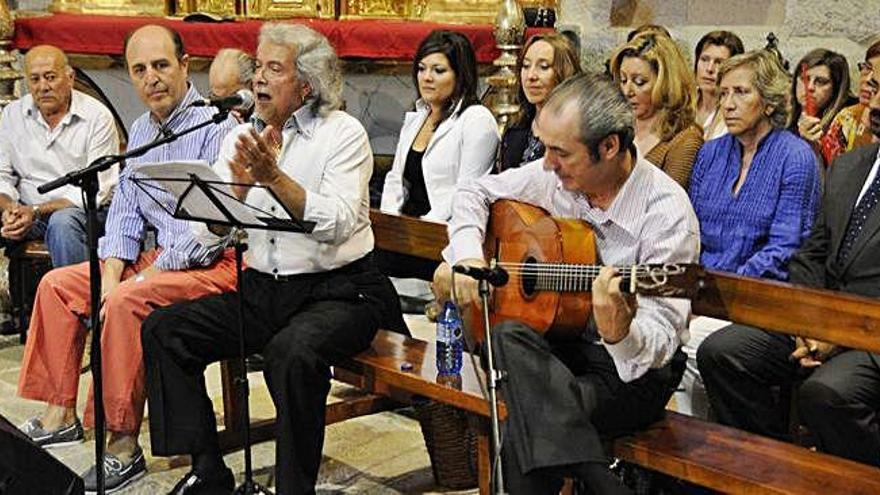 Yeyé de Cádiz, al cante, en una actividad anterior en Zamora.