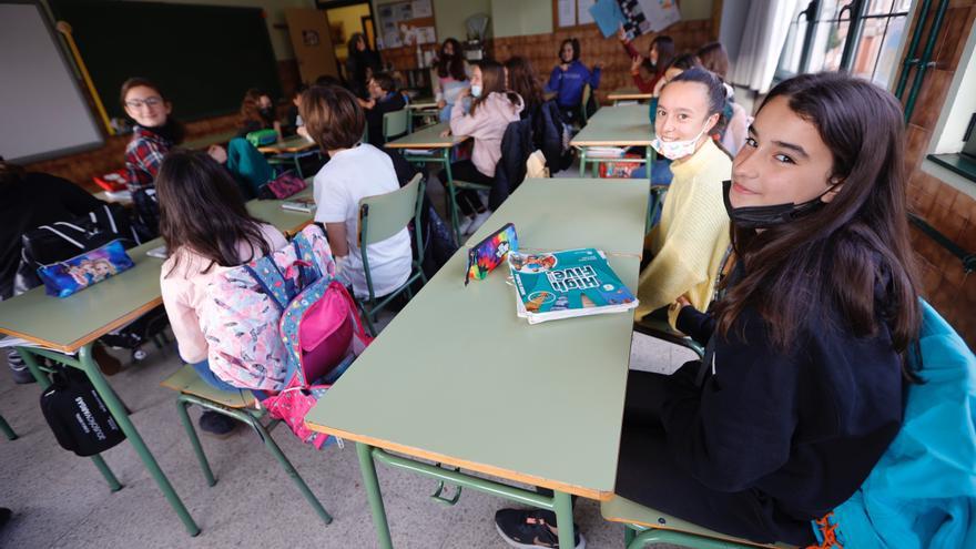 Las sonrisas vuelven a las aulas: así ha sido el primer día sin mascarilla en los colegios