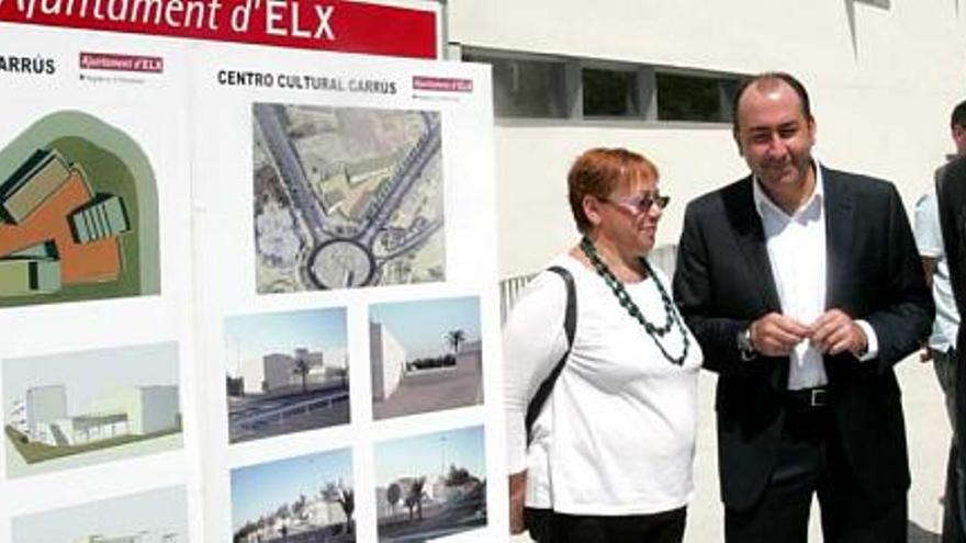 El proyecto fue presentado ayer por la edil de Cultura, el alcalde y el concejal de Obras.