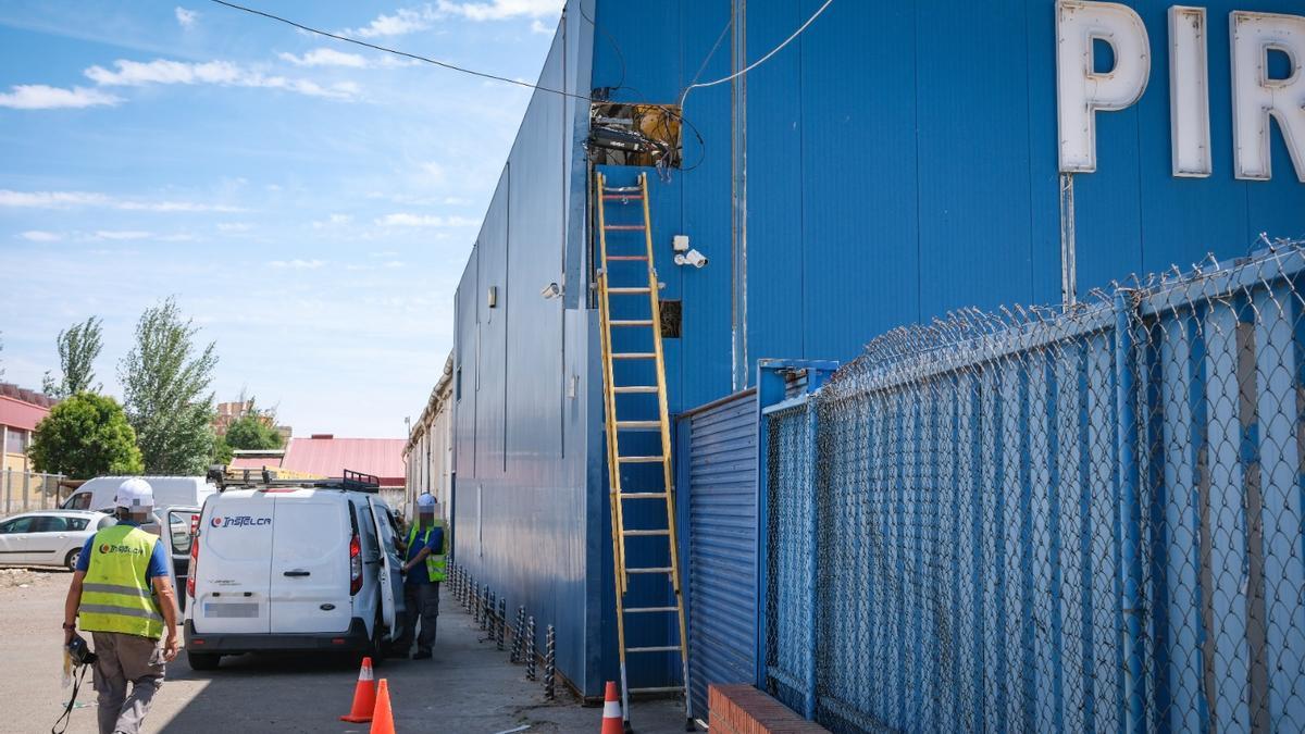 Los técnicos siguen trabajando para restablecer la conexión.