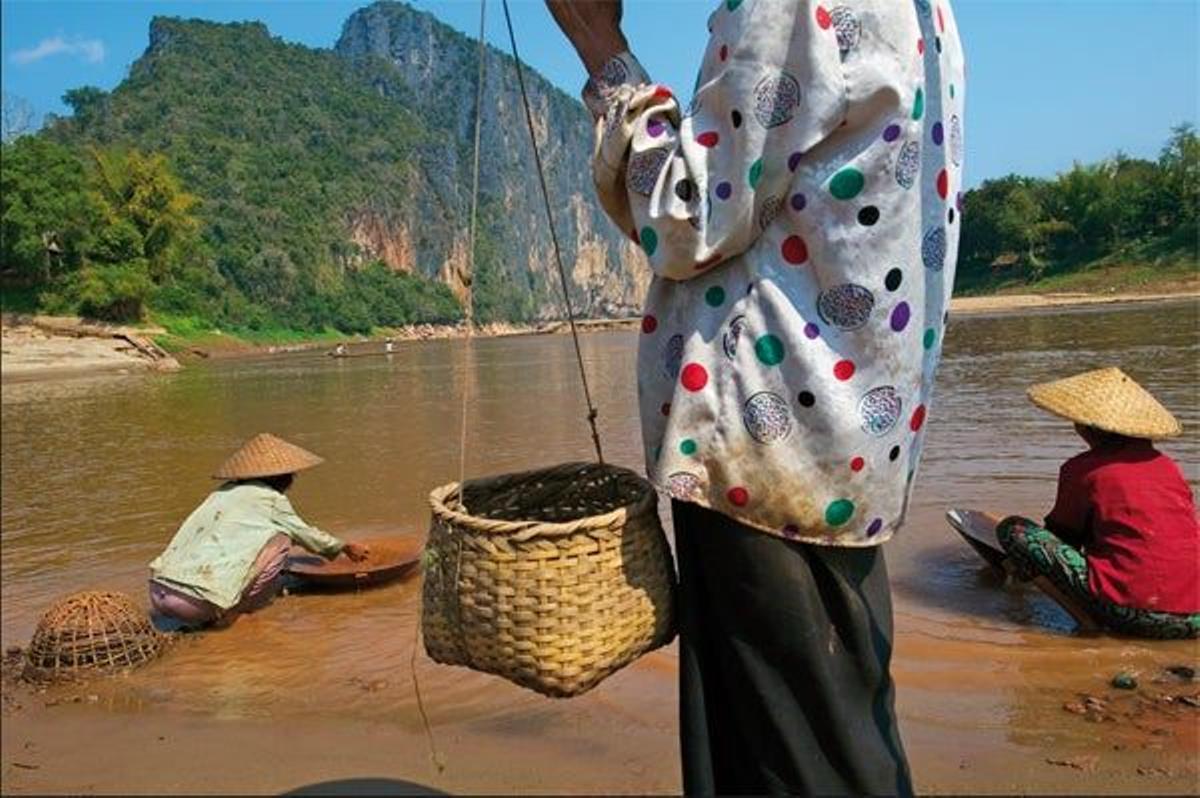 Luang Prabang está bañada por el Mekong, un río que discurre a lo
largo de 4.200 kilómetros desd