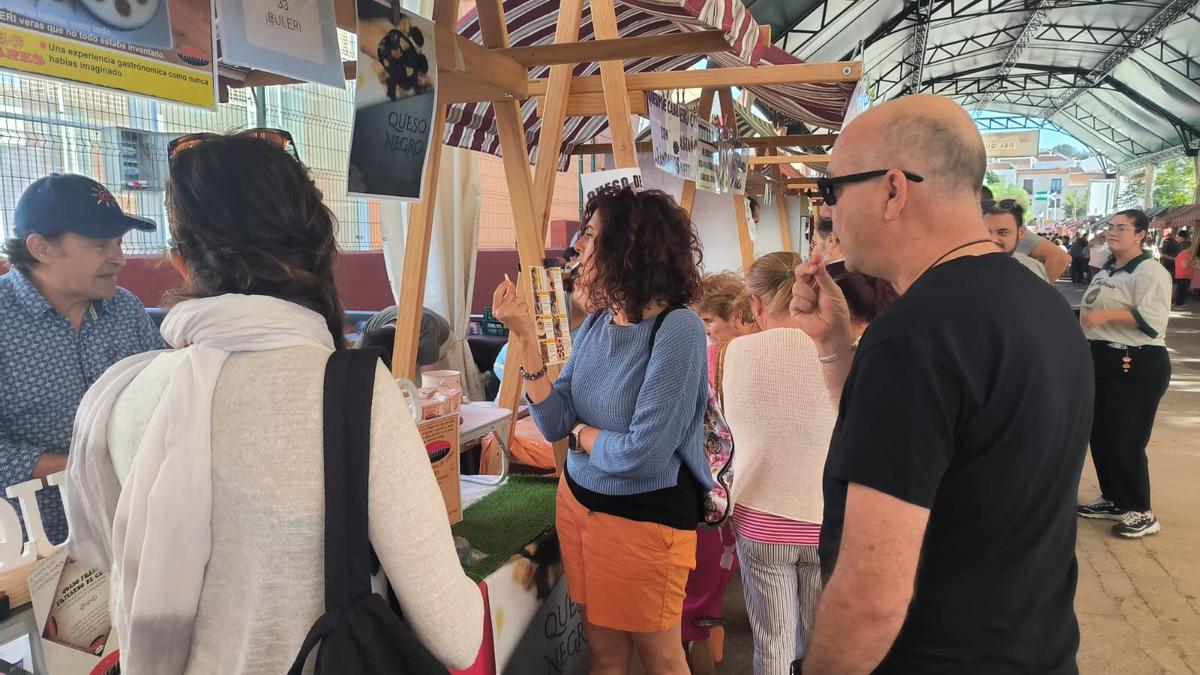La Feria del Queso Artesano de Teba, en imágenes.