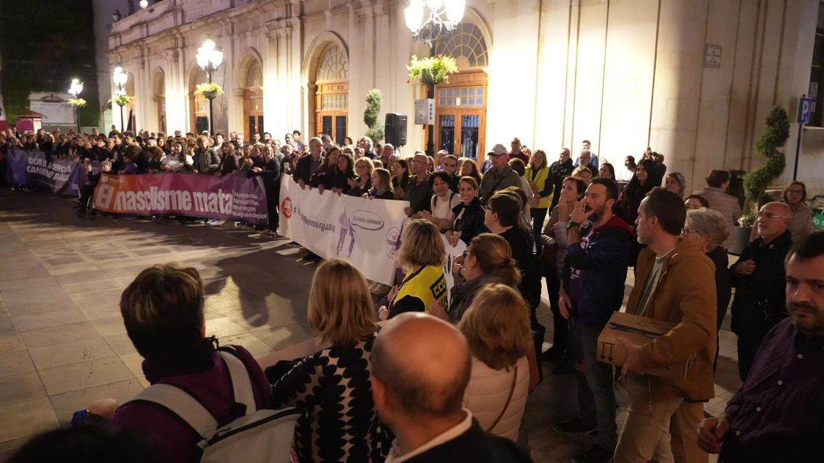 Imagen de la concentración del pasado 25 de noviembre en la plaza Mayor de Castelló.