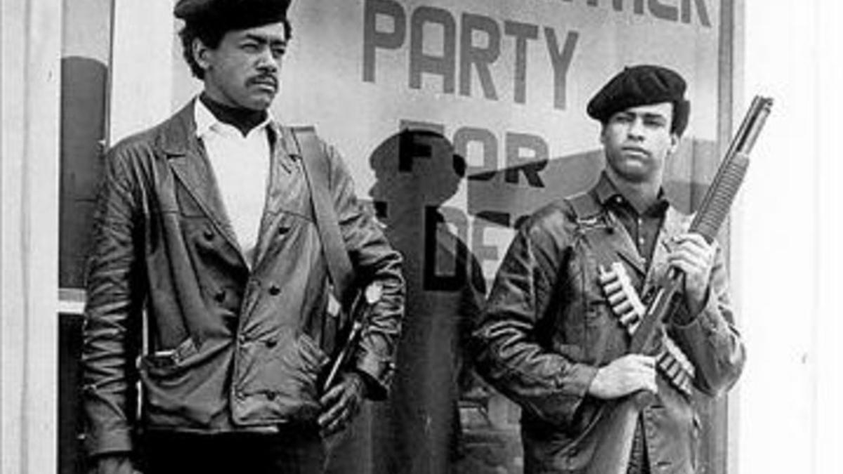 Foto icónica de Bobby Seale, izquierda, y Huey Newton, fundadores de la organización.