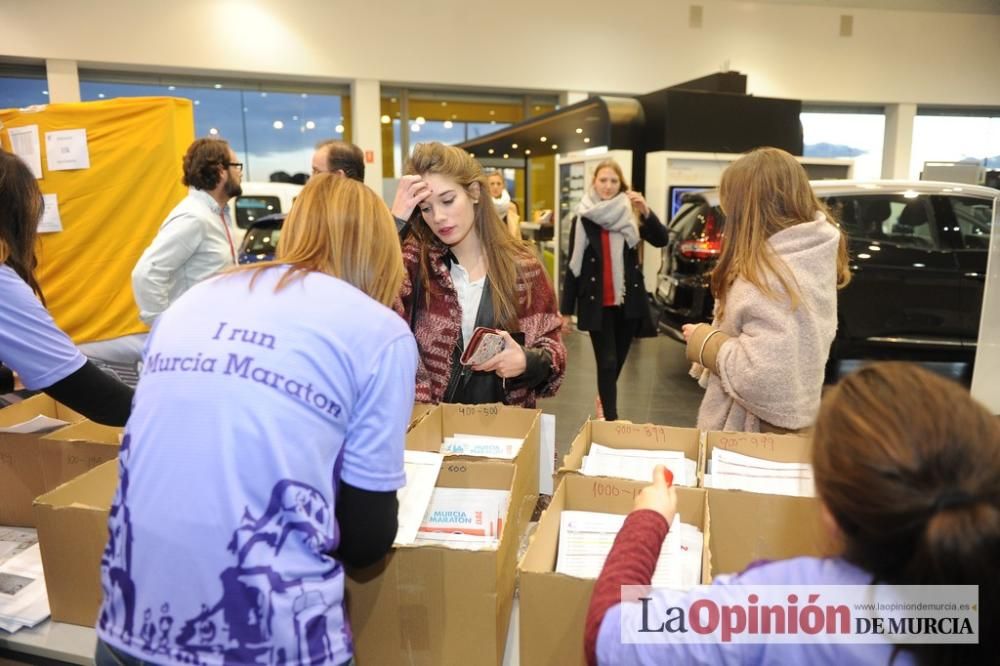 Entrega de dorsales para la Murcia Maratón