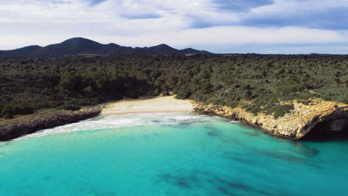 Vista general de Cala Varques en una imagen promocional del Ayuntamiento.