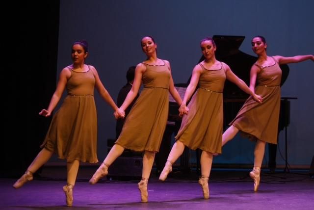 FOTOGALERÍA/ El 50 aniversario del Conservatorio de Danza Luis del Río