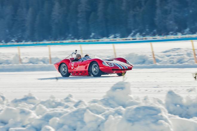Maserati exhibe sus coches sobre el hielo de St. Moritz
