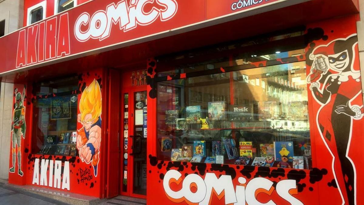 Akira Cómics.