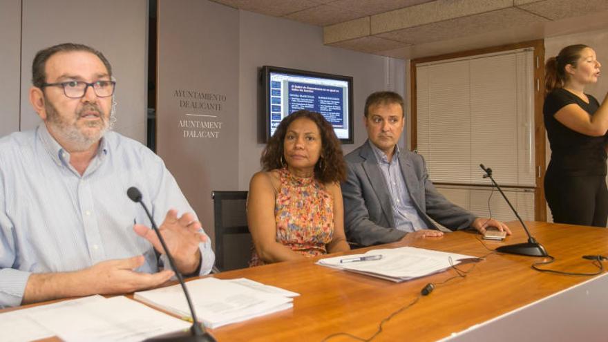 Presentación del Informe Social de Alicante 2016 en el Ayuntamiento.