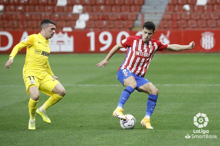 Partido de la Liga Smartbank entre el Sporting y el Málaga CF