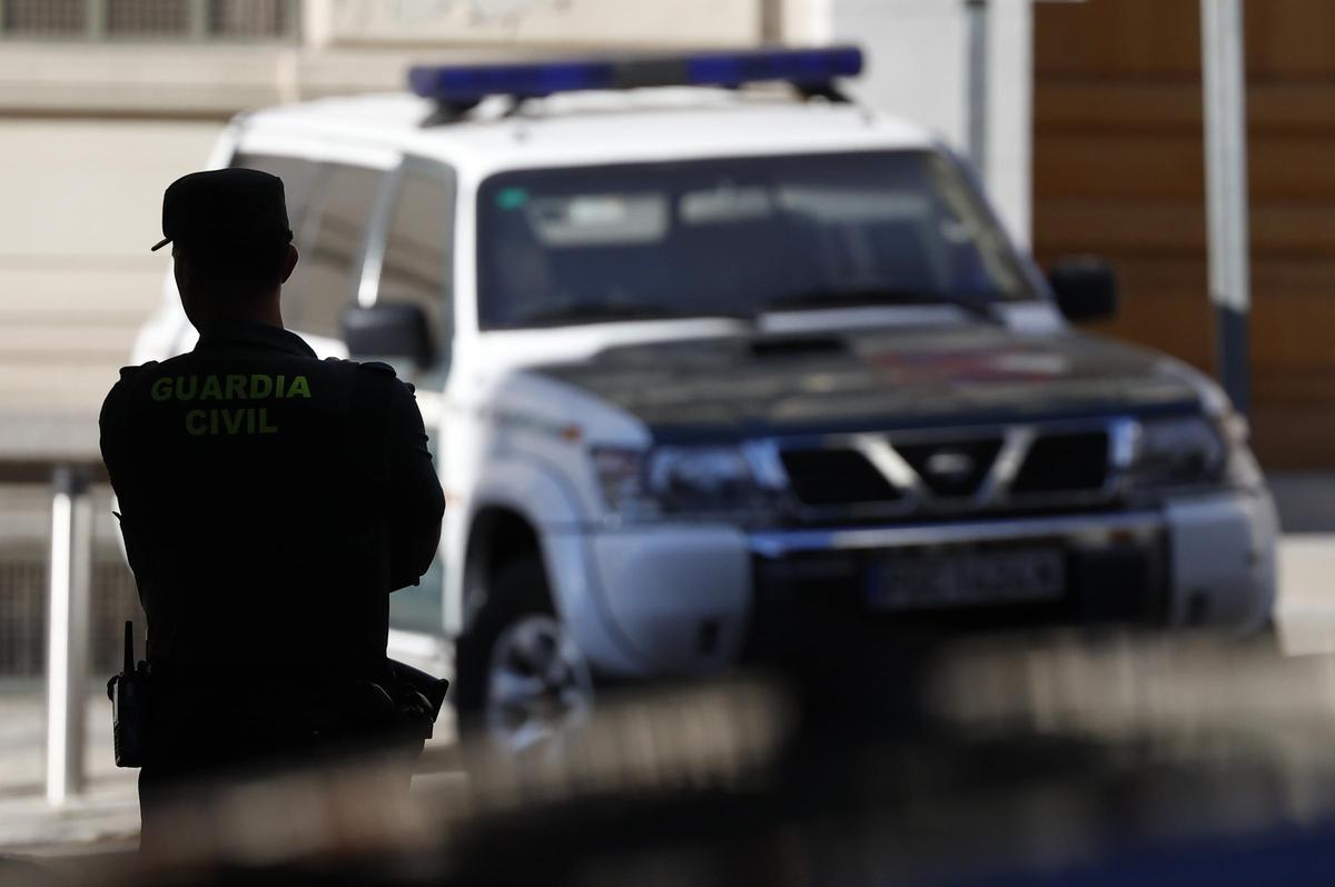 Detenido un joven de 17 años tras matar a su expareja de 15 en Orihuela (Alicante)