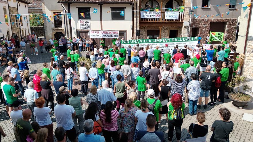 Satisfacción en Arenas de Cabrales por el rechazo de la CUOTA a la planta de biogás: "La implicación del vecindario ha hecho posible que esta aberración no llegue a realizarse"