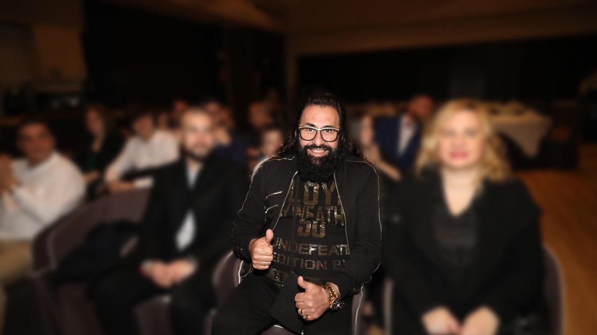 El peluquero Juan Miguel, en un acto en Burriana.