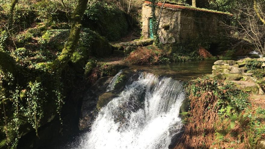 La mágica ruta para descubrir este otoño en el área de Vigo: un paseo entre molinos de piedra y cascadas