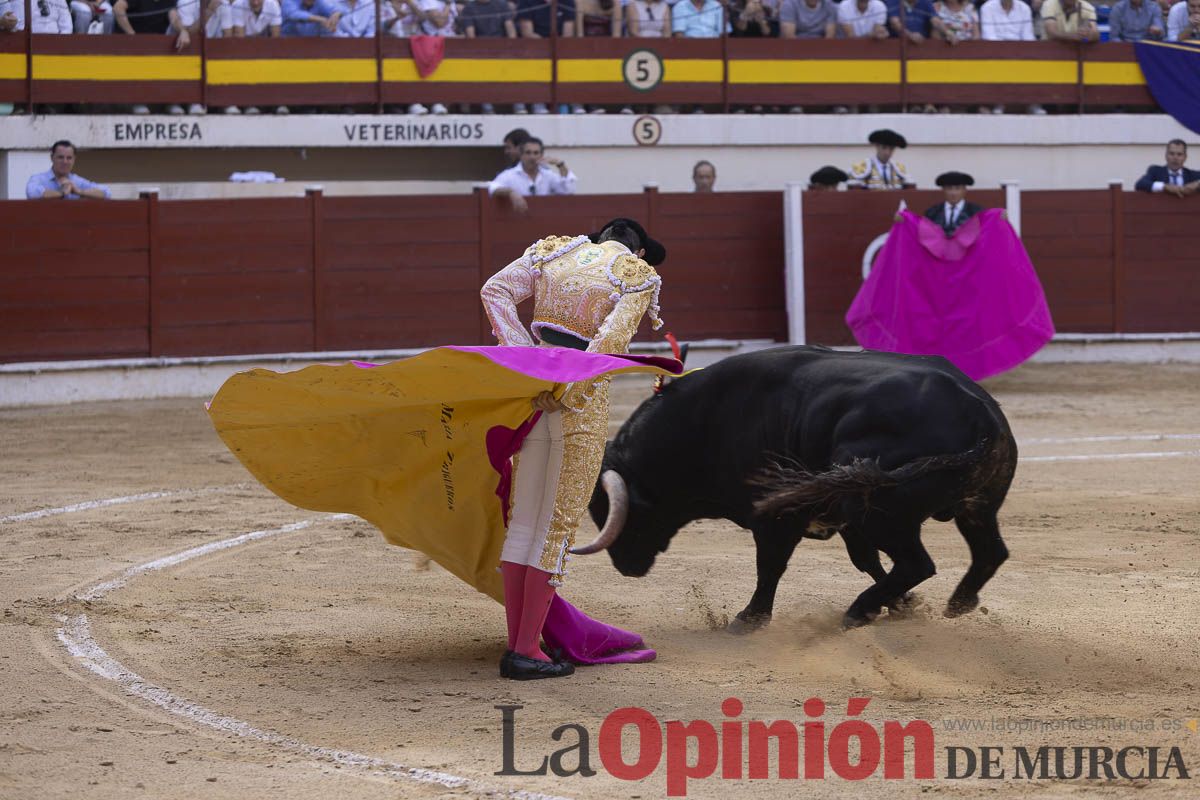 Tarde histórica en Abarán con la alternativa de José María Trigueros y el indulto de Tomás Rufo, junto a Castella salieron a hombros