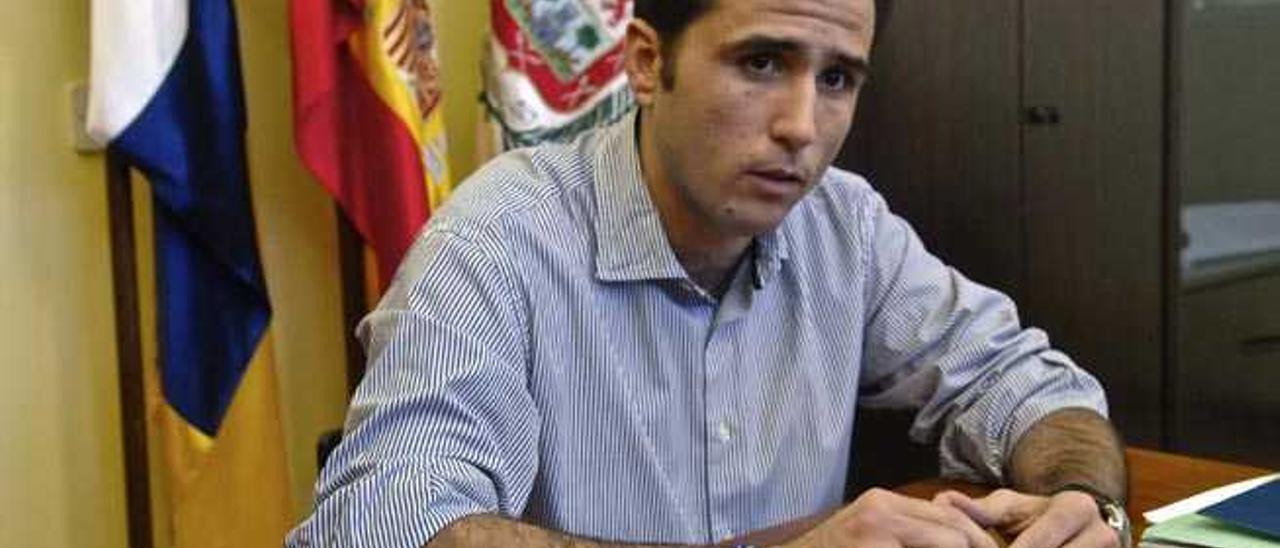 Ángel Sabroso.